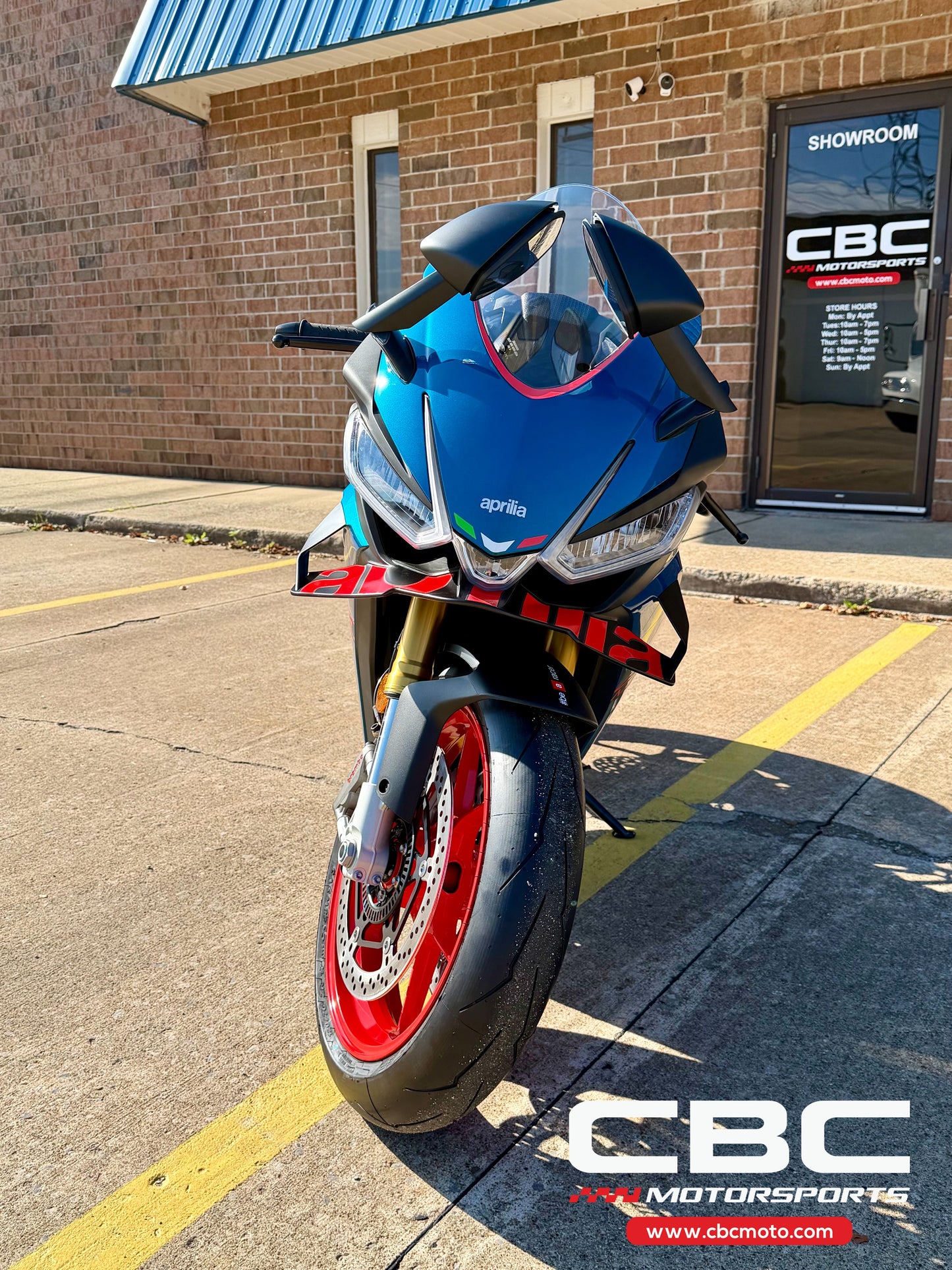 2026 Aprilia RSV4 - Stingray Blue - AP2119