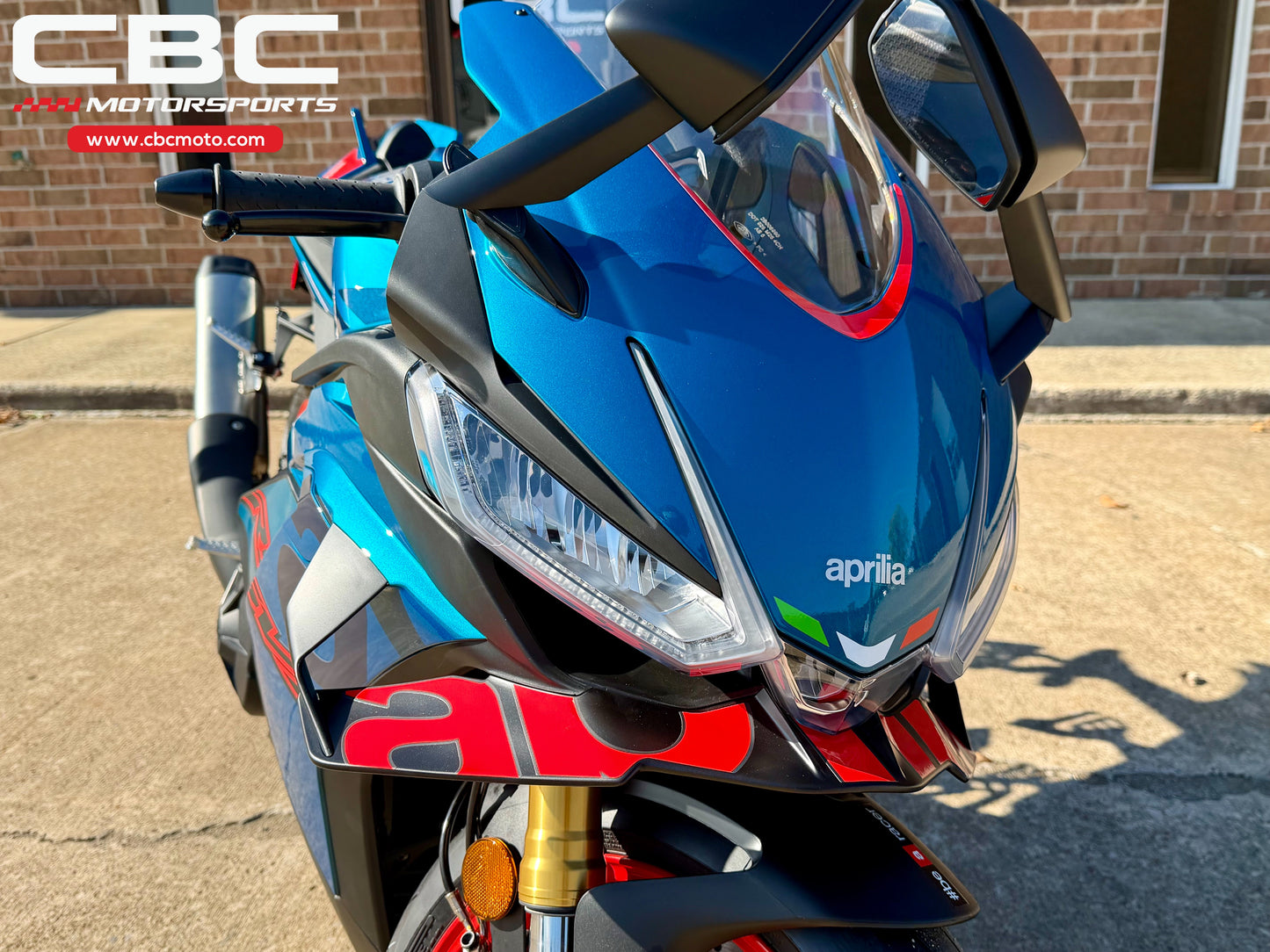 2026 Aprilia RSV4 - Stingray Blue - AP2119