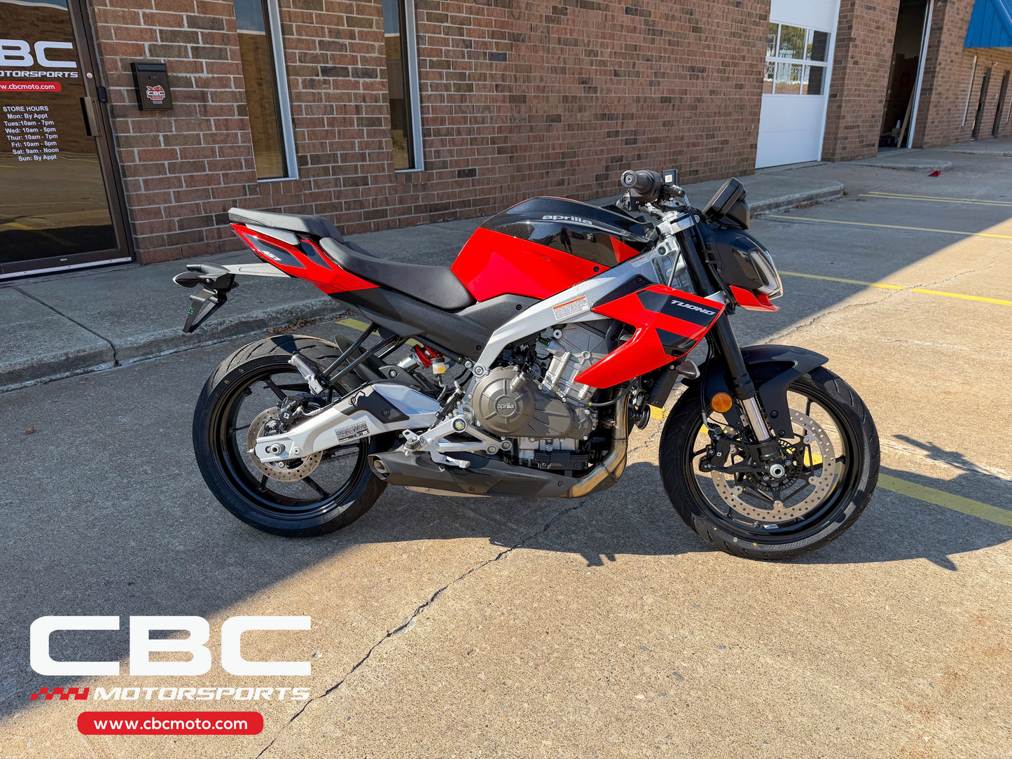 2026 Aprilia Tuono 457 - Piranha Red - AP2105