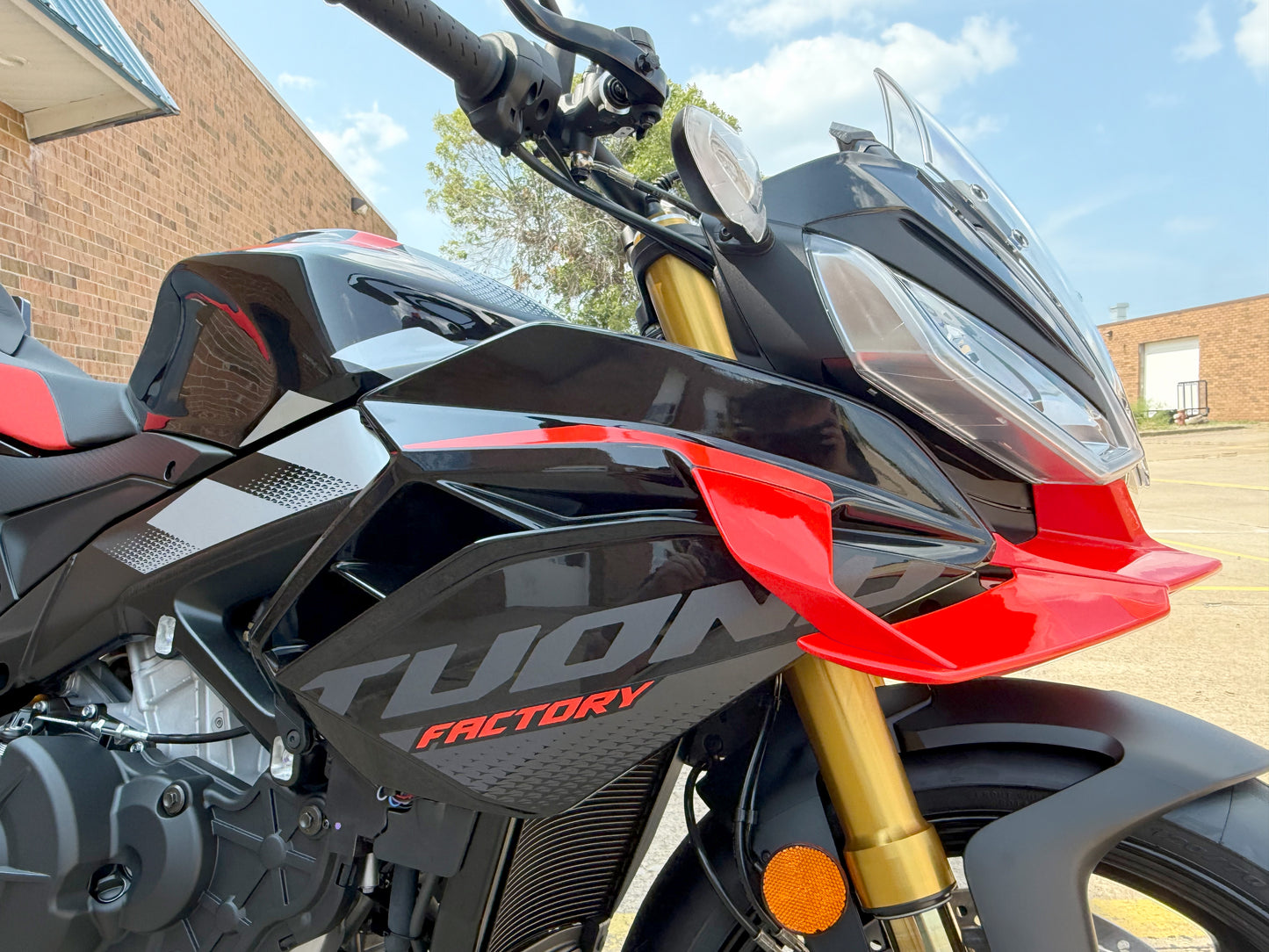 2026 Aprilia Tuono V4 Factory - Dark Kraken - AP2108