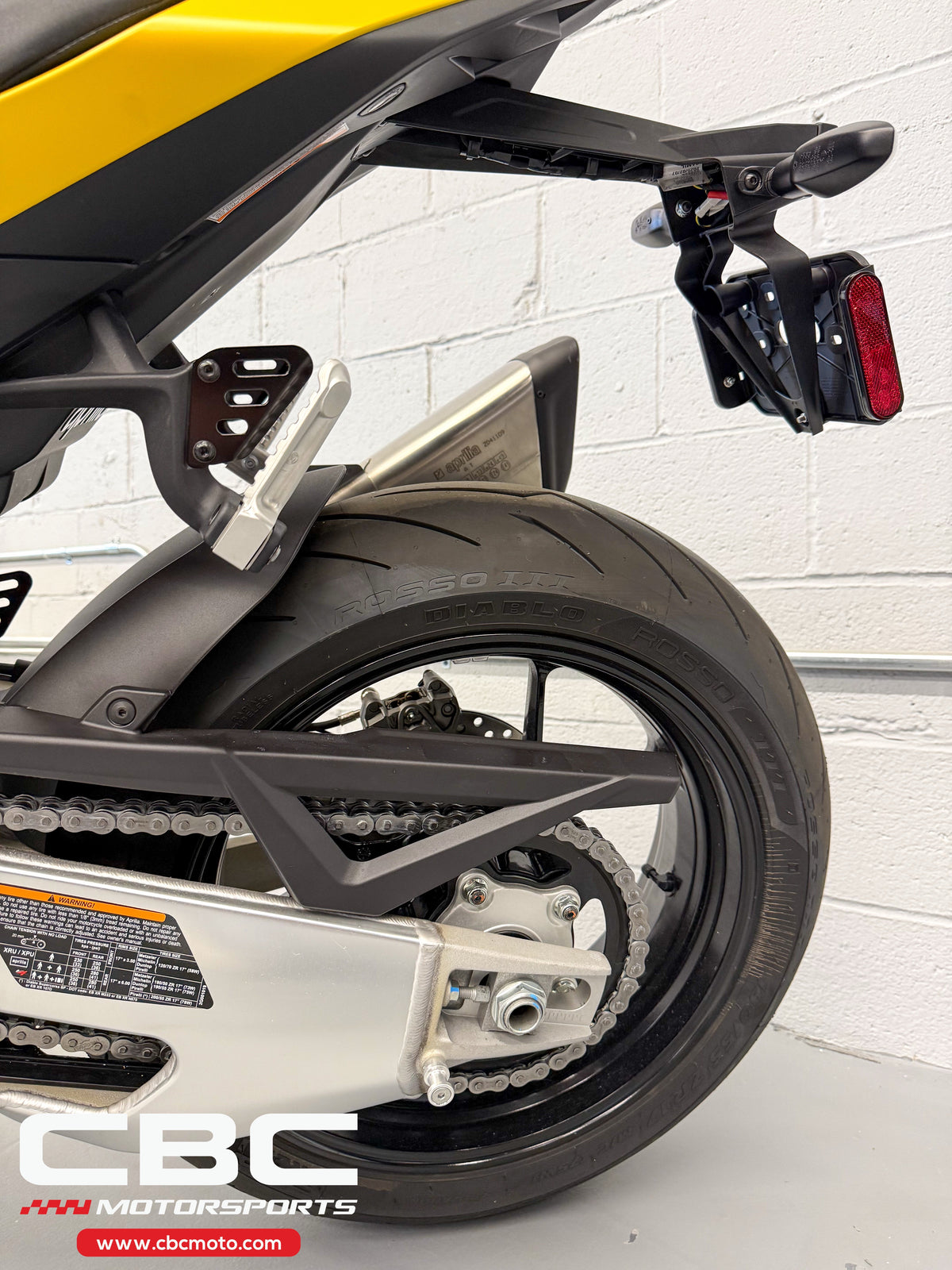2026 Aprilia Tuono V4 - Scorpion Yellow - AP2112