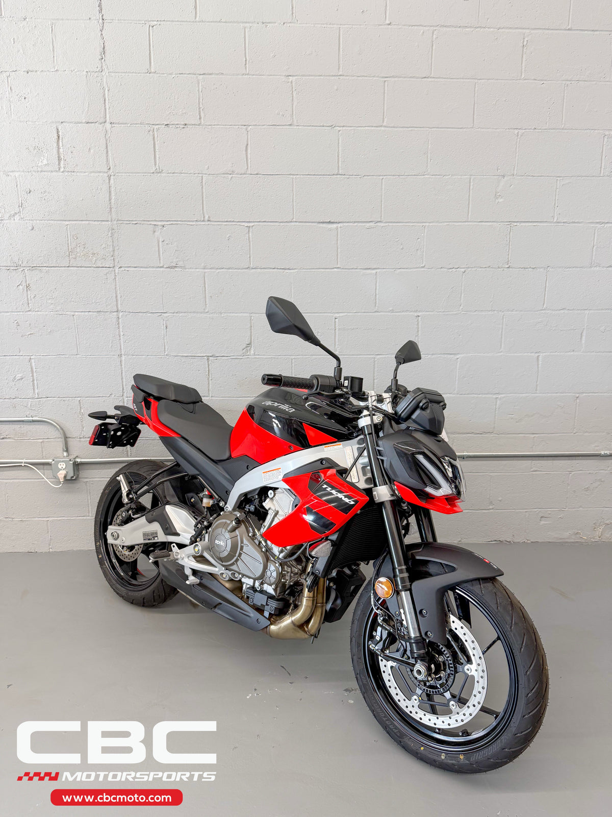 2026 Aprilia Tuono 457 - Piranha Red - AP2105
