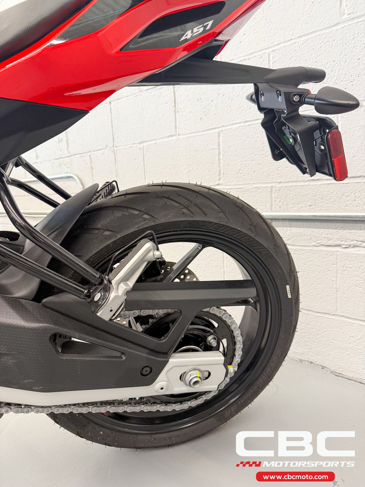 2026 Aprilia Tuono 457 - Piranha Red - AP2105
