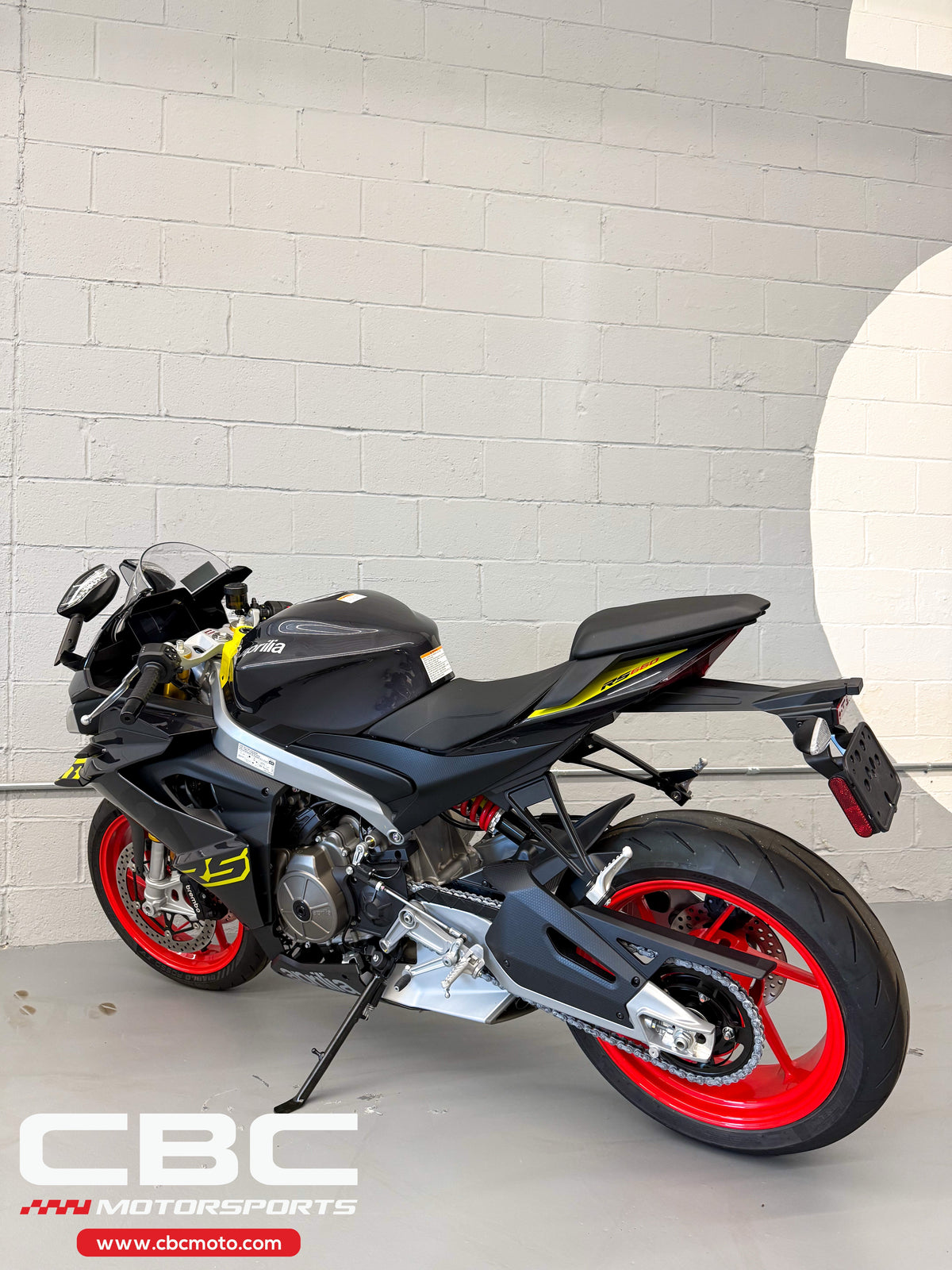 2026 Aprilia RS 660 - Venom Yellow - AP2129