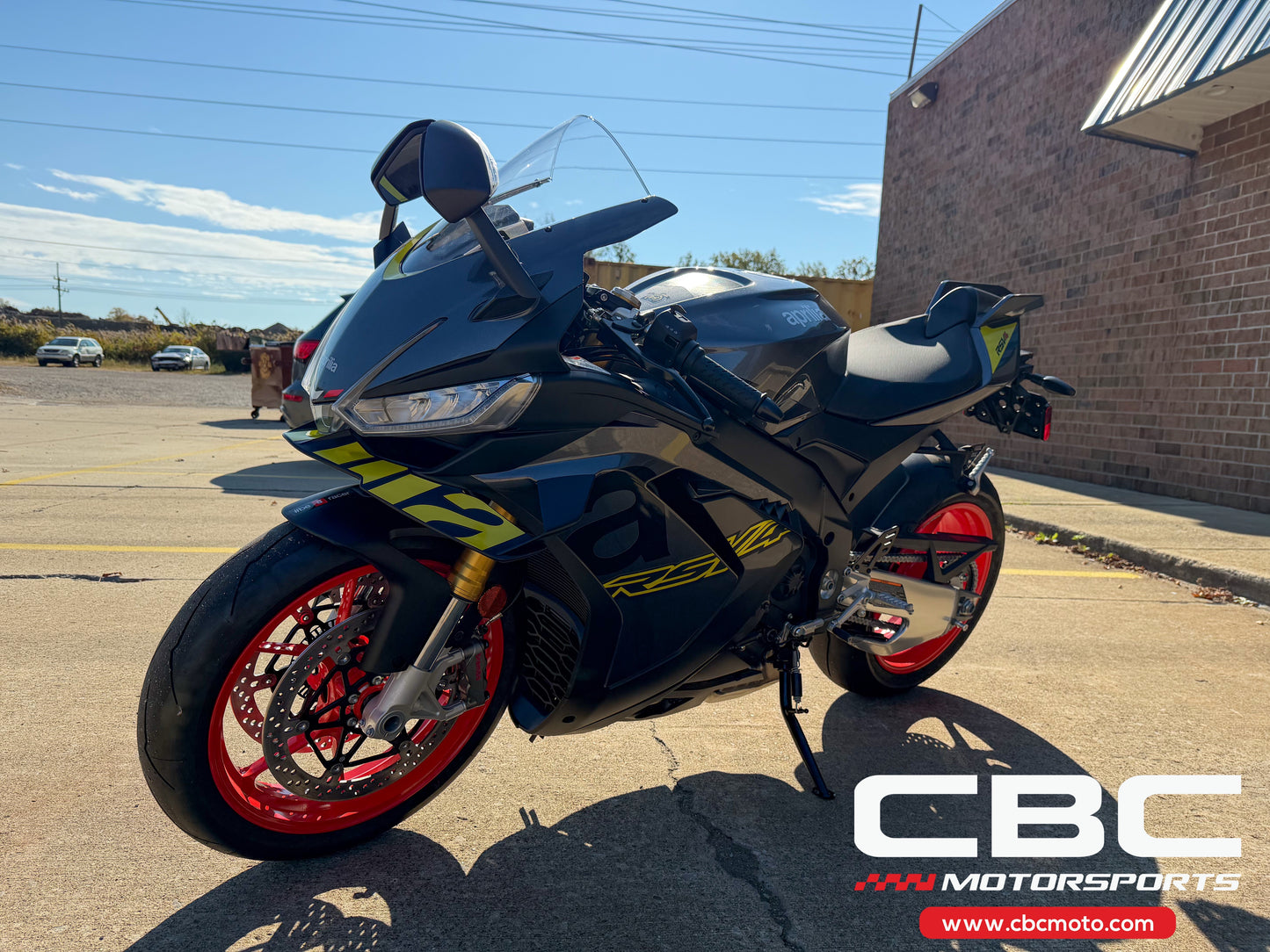 2026 Aprilia RSV4 - Poison Yellow - AP2113