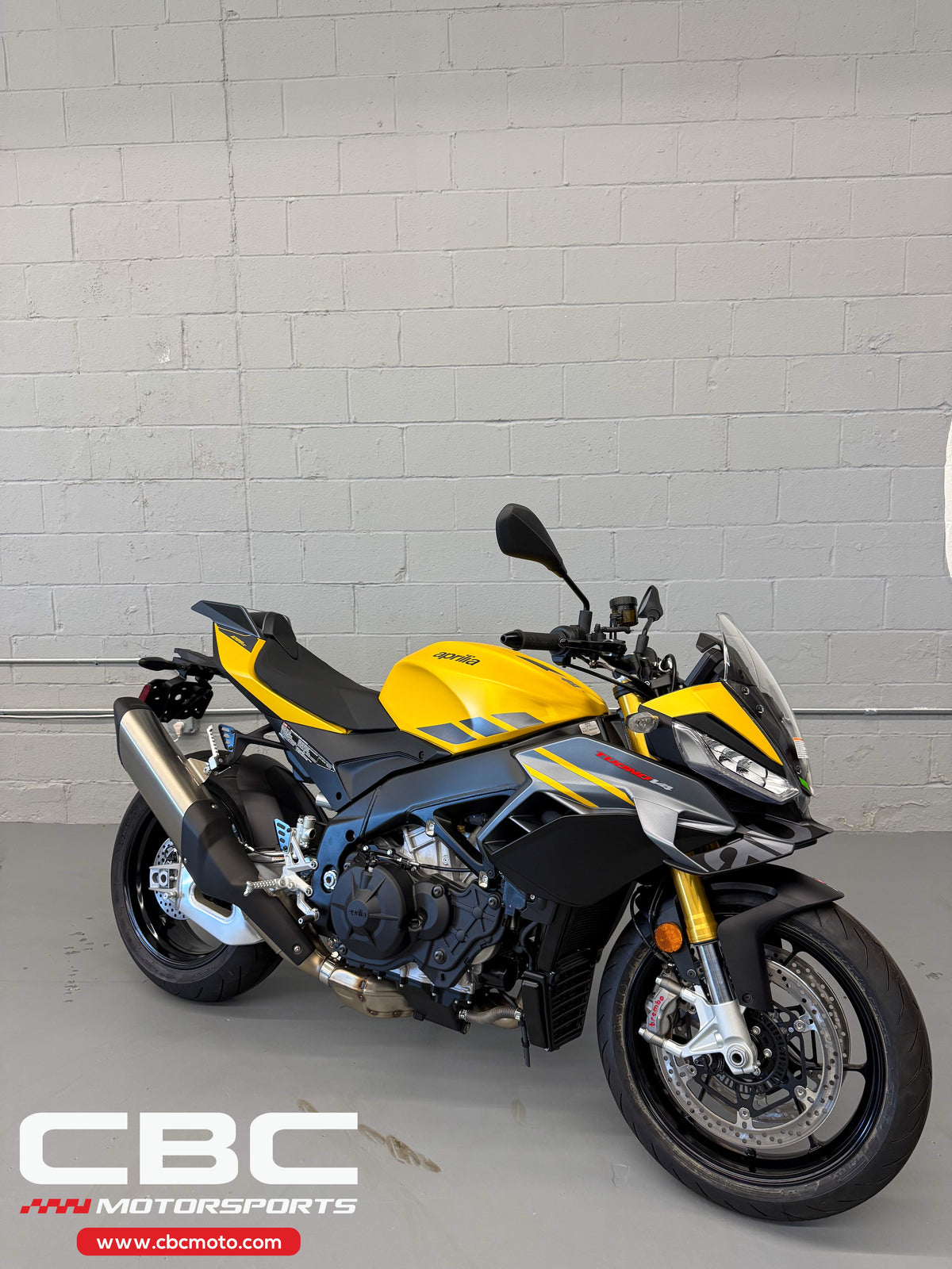 2026 Aprilia Tuono V4 - Scorpion Yellow - AP2112
