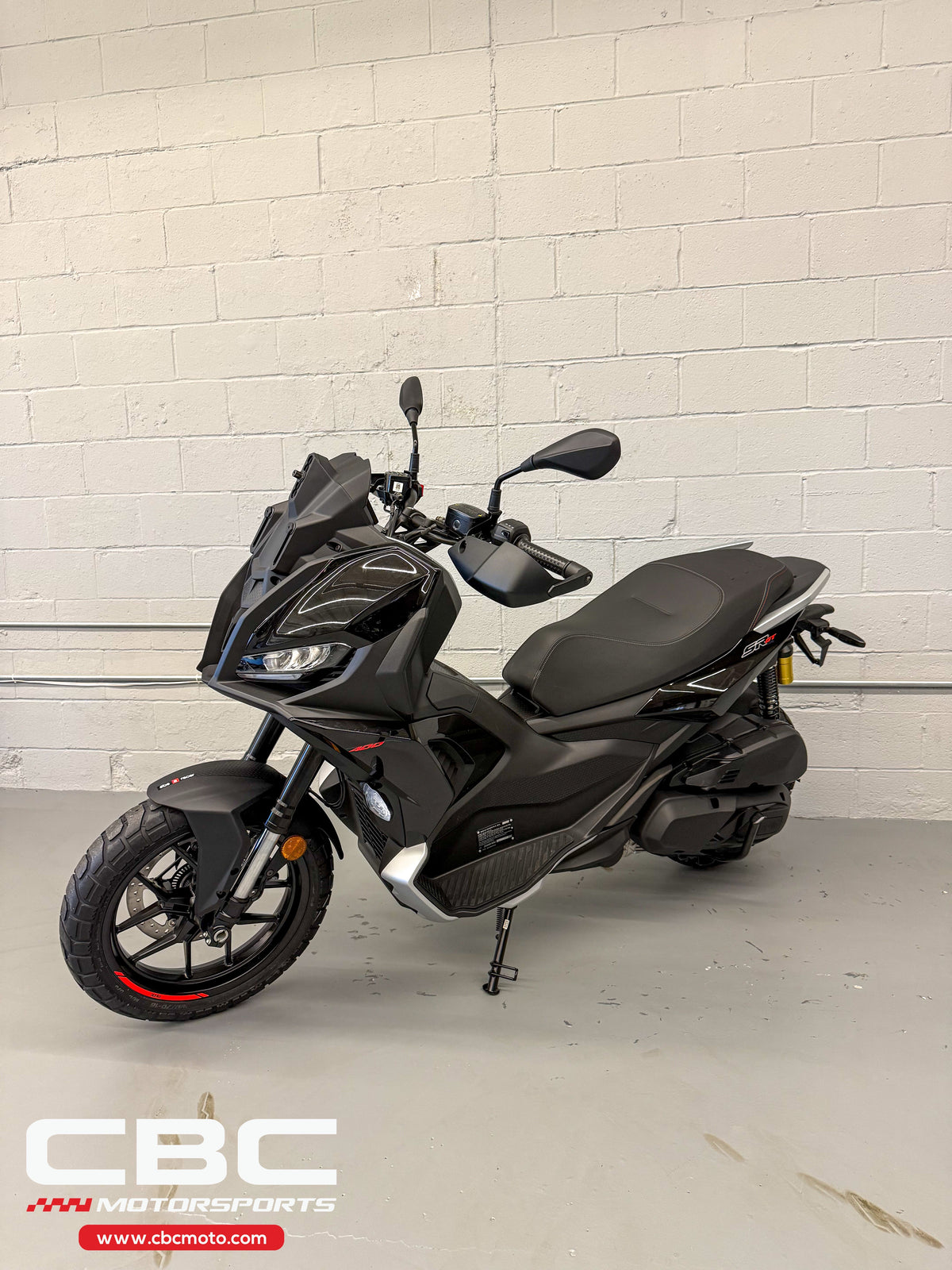 2027 Aprilia SR GT 400 - Rugged Black - AP2151
