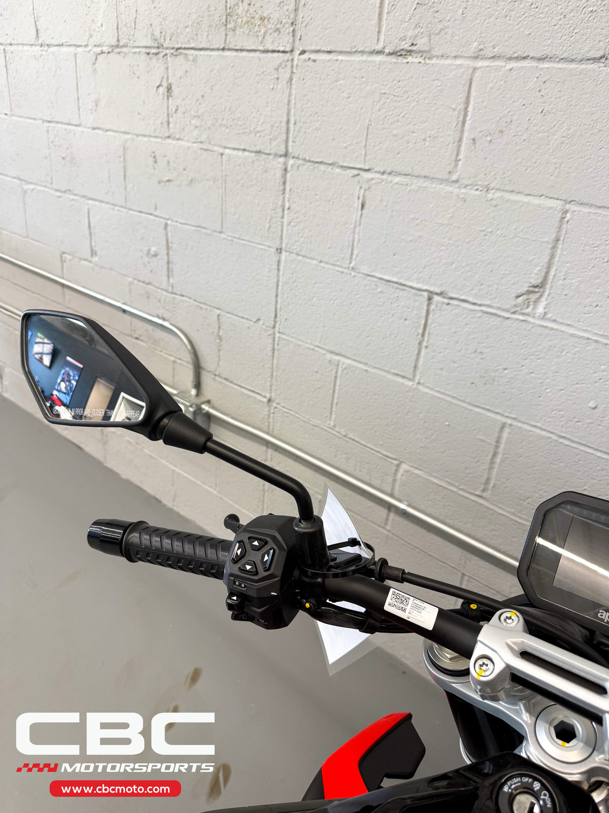 2026 Aprilia Tuono 457 - Piranha Red - AP2105