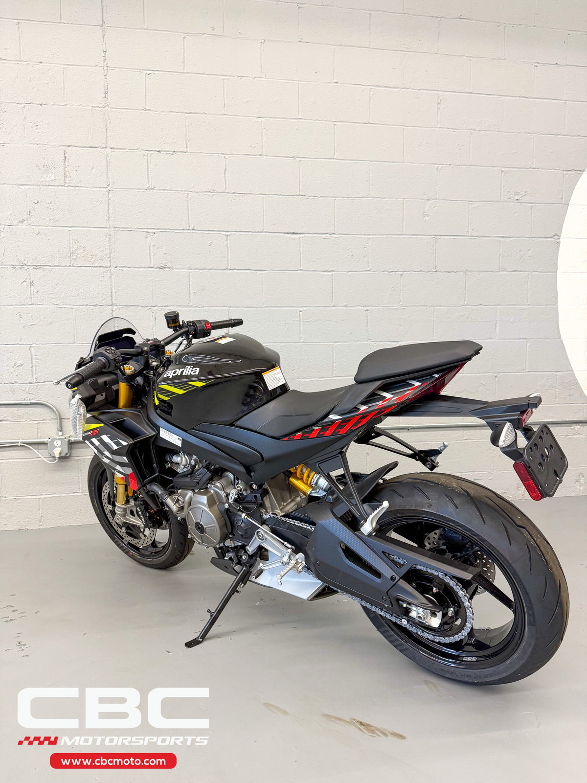 2027 Aprilia Tuono 660 Factory - Shakedown Yellow - AP2138