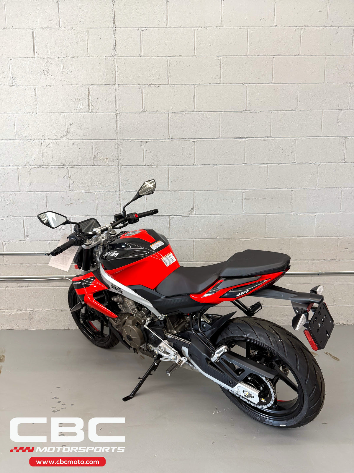 2026 Aprilia Tuono 457 - Piranha Red - AP2105