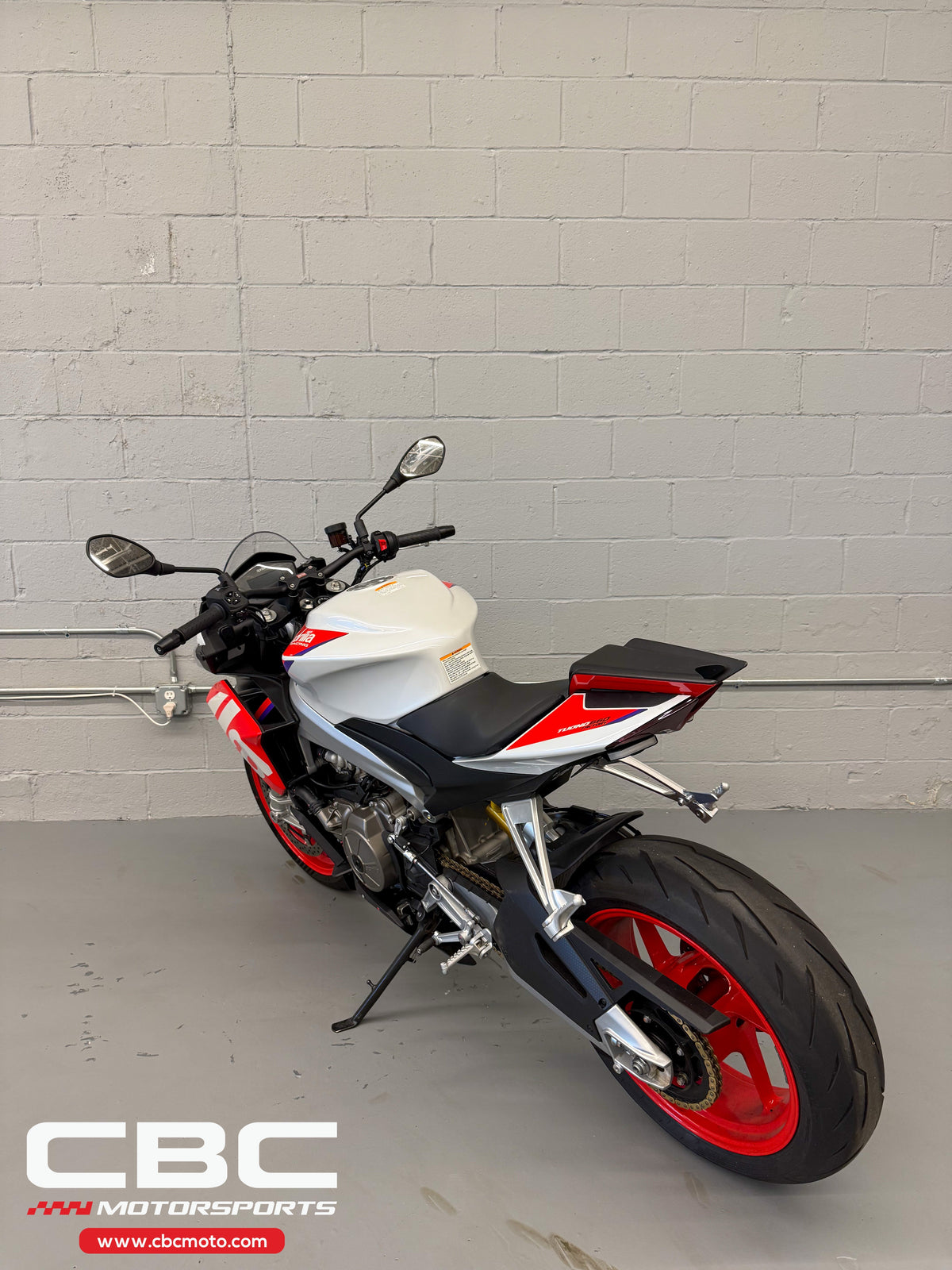 2024 Aprilia Tuono 660 Factory - Speed White - PO2105