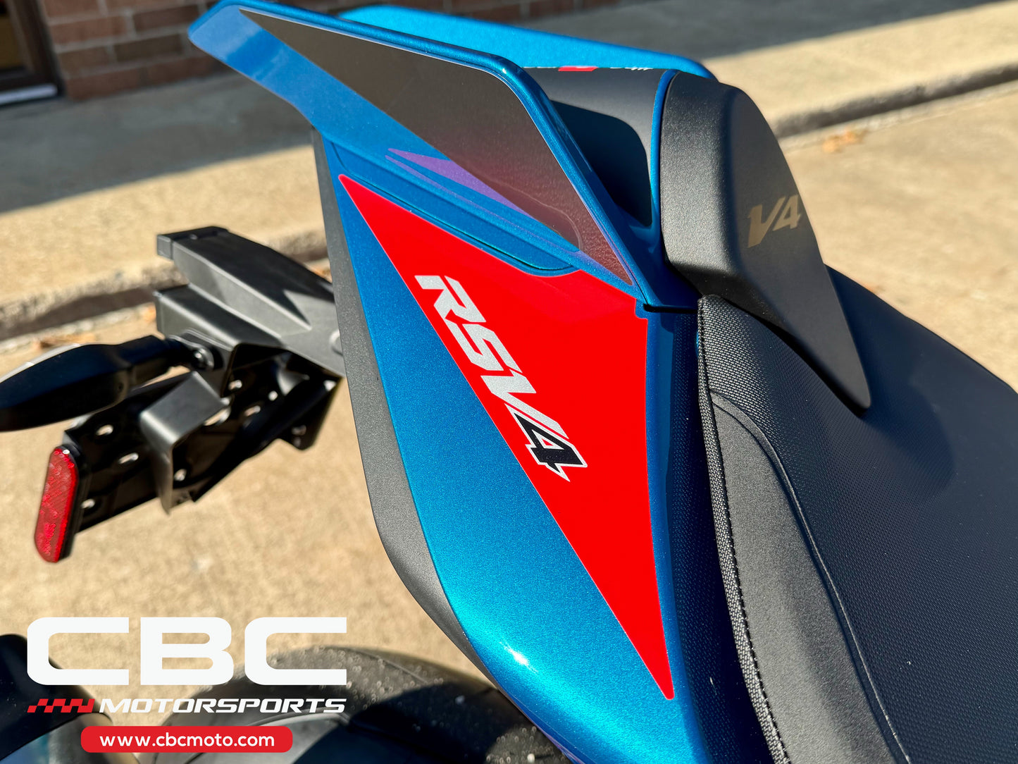 2026 Aprilia RSV4 - Stingray Blue - AP2119