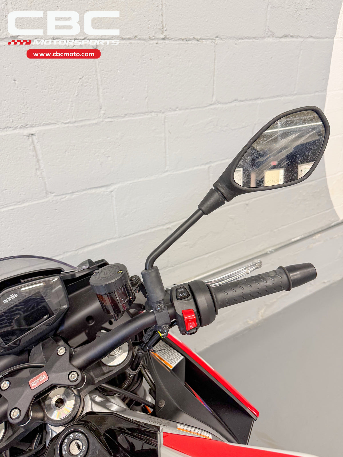 2024 Aprilia Tuono 660 Factory - Speed White - PO2105