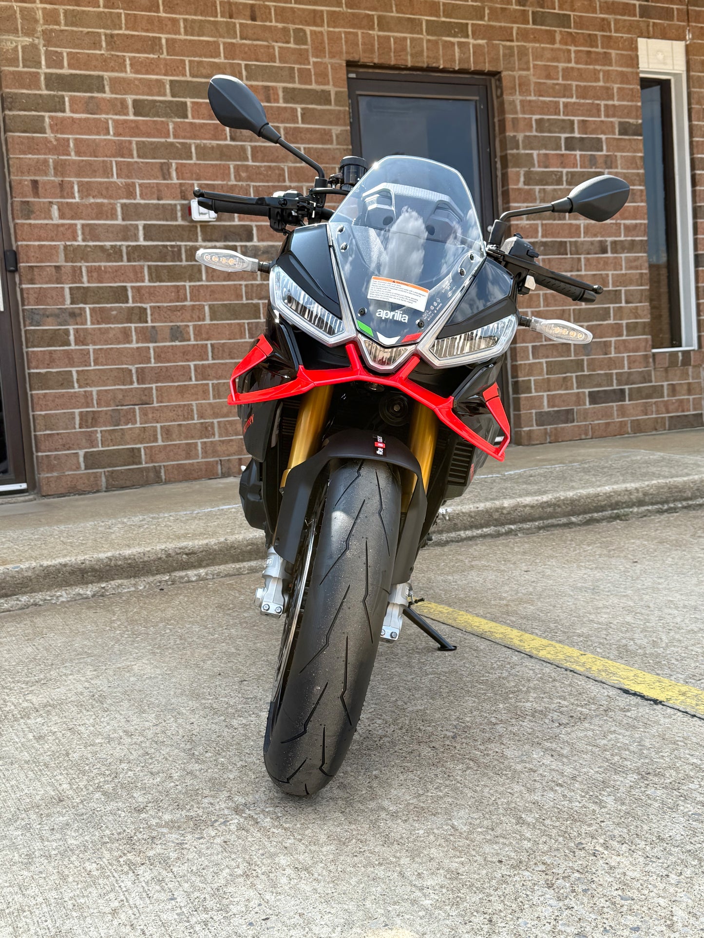 2026 Aprilia Tuono V4 Factory - Dark Kraken - AP2108