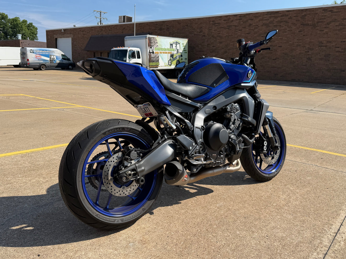 2024 Yamaha MT-09 - Team Yamaha Blue - PO2104